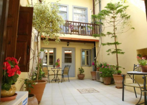 Madonna Studios, Chania